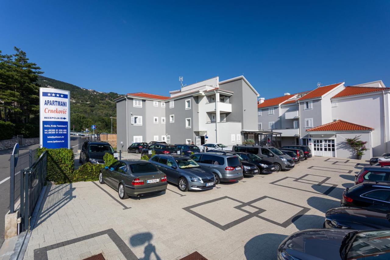 Apartments Crnekovic Tomislava 8A Baska  Bagian luar foto