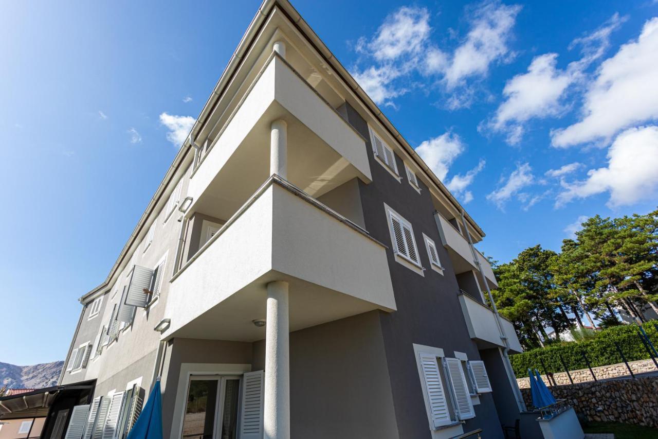 Apartments Crnekovic Tomislava 8A Baska  Bagian luar foto