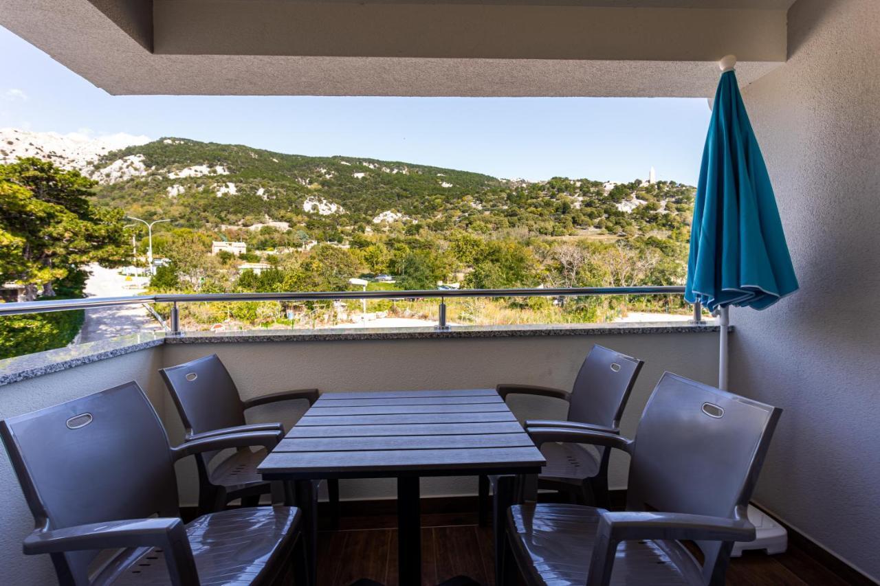Apartments Crnekovic Tomislava 8A Baska  Bagian luar foto