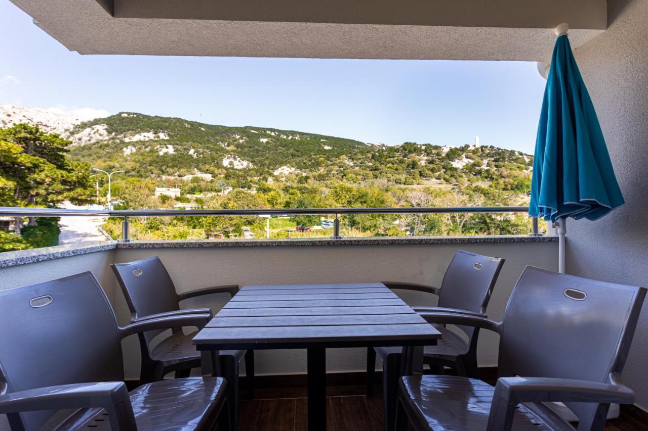 Apartments Crnekovic Tomislava 8A Baska  Bagian luar foto