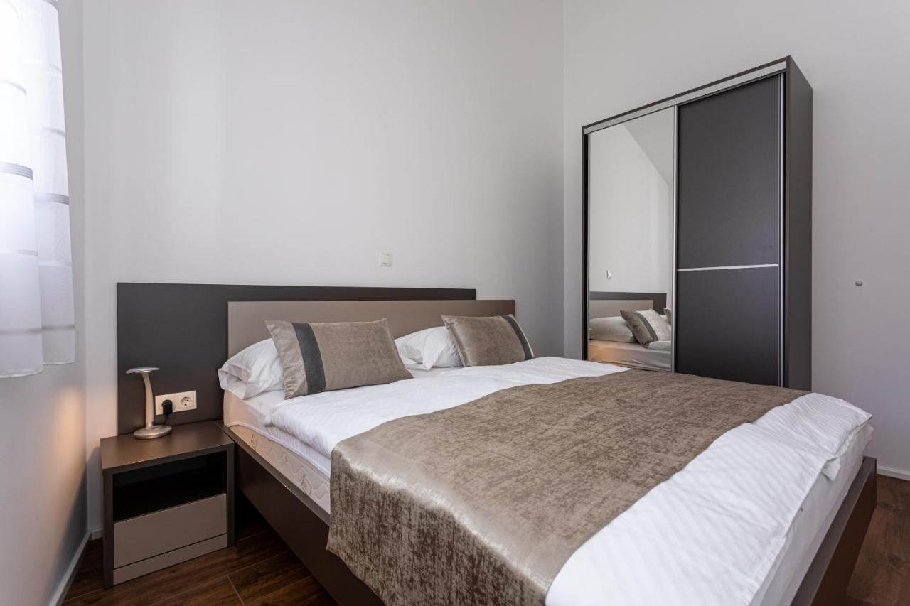 Apartments Crnekovic Tomislava 8A Baska  Bagian luar foto