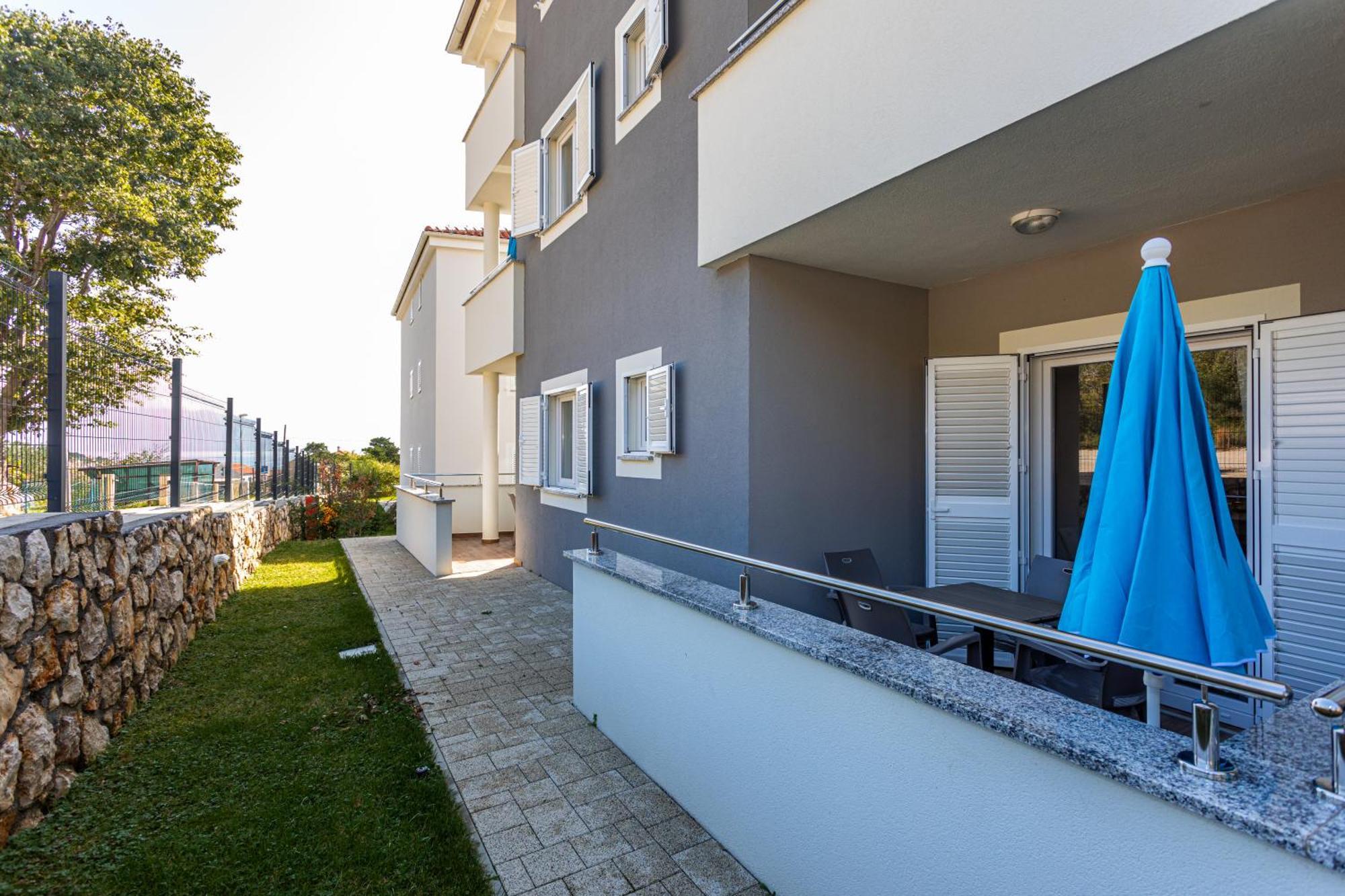 Apartments Crnekovic Tomislava 8A Baska  Bagian luar foto